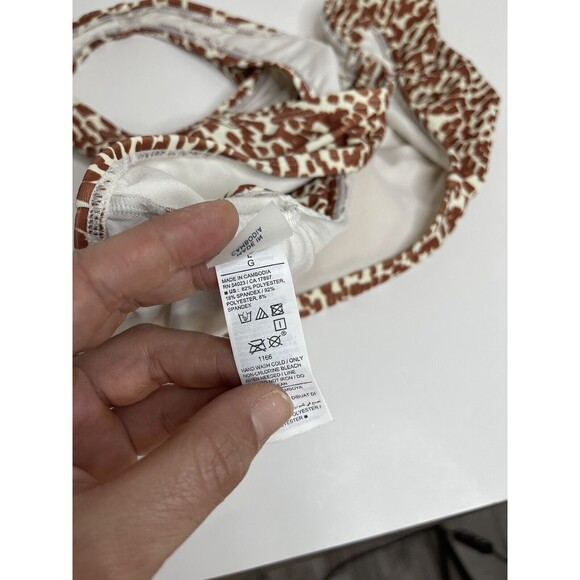 Old Navy Women’s  O-Ring Bikini Swim Top Large Padded Strap Giraffe Print - Picture 7 of 8